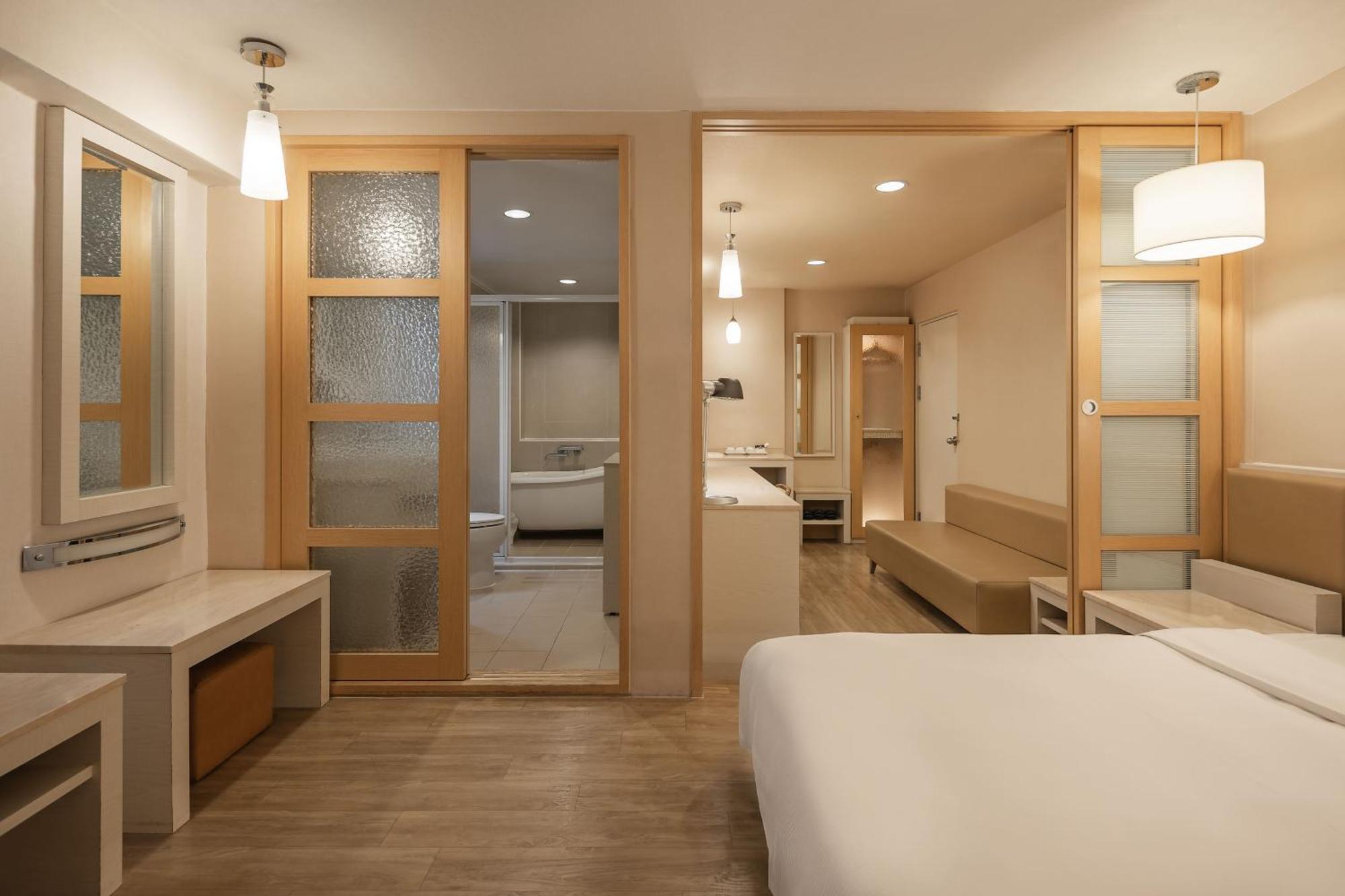 Kindness Hotel - Hanshen Kaohsiung Habitación foto