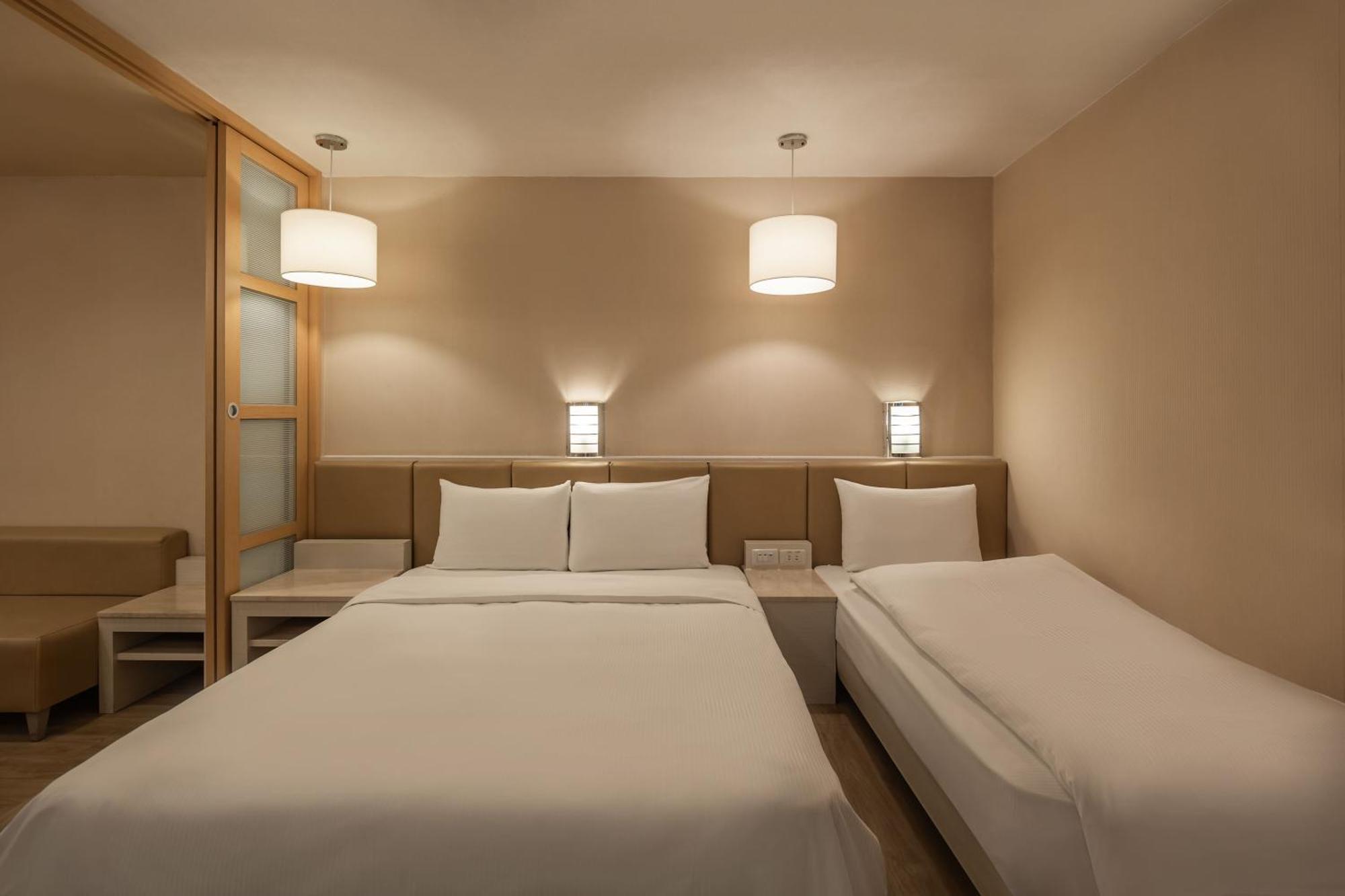 Kindness Hotel - Hanshen Kaohsiung Habitación foto